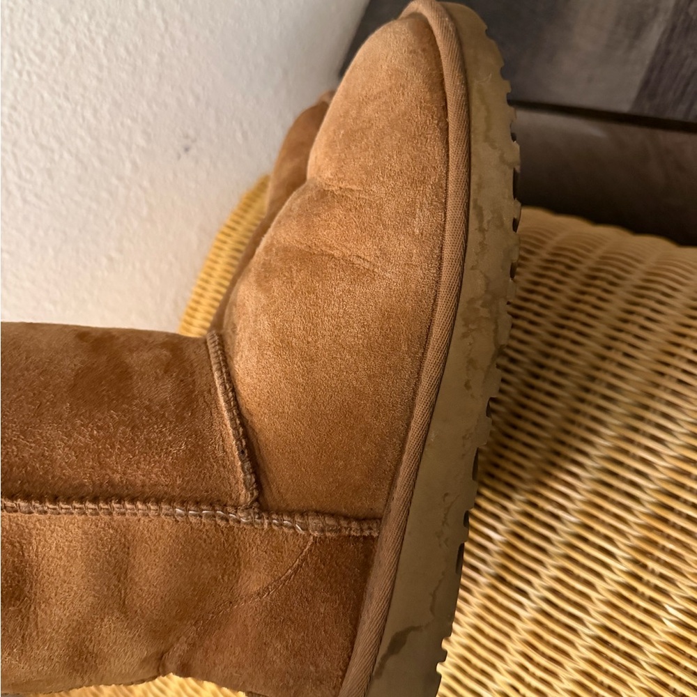 Ugg Mini - image 6